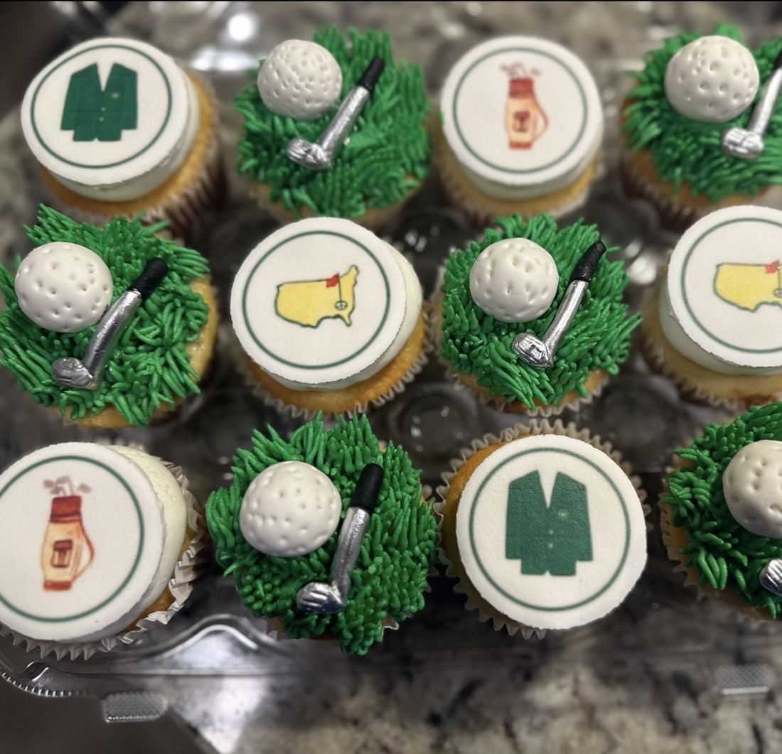 Golf-themed decorated cupcakes